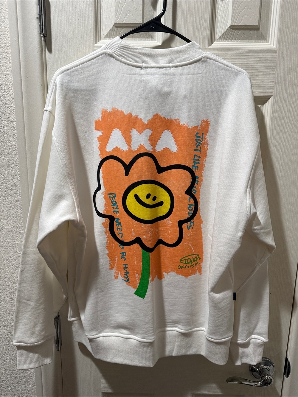 NWT TAKA ORIGINAL Off-White Smiley Flower Graphic Sweatshirt Small Cotton Size S